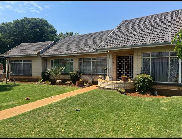 3 BEDROOM FREEHOLD FOR SALE IN BRAKPAN CENTRAL